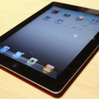 Best Buy slashes iPad 2 price by $50